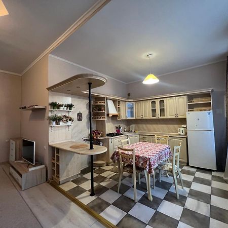 Apartment On Baseinaya Street 13 基輔 外观 照片