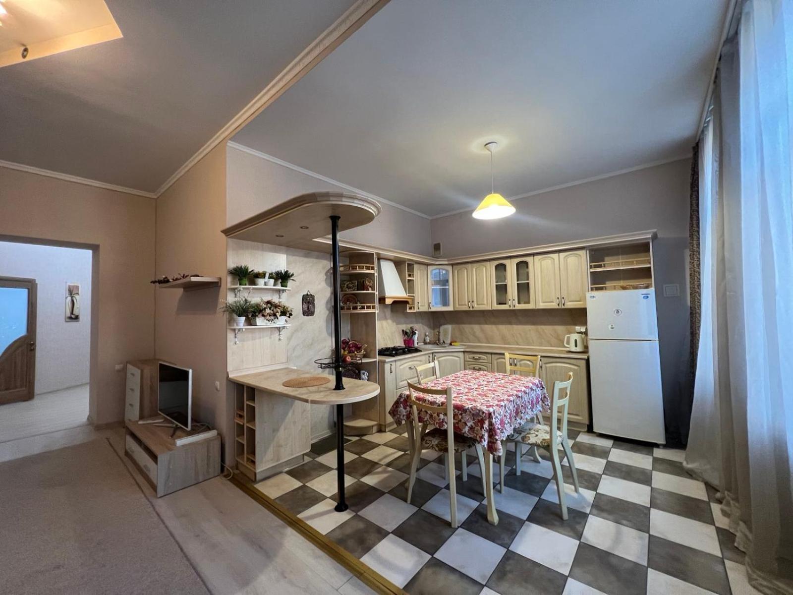 Apartment On Baseinaya Street 13 基輔 外观 照片